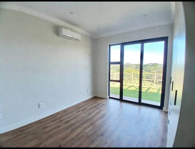 2 BEDROOM TOWNHOUSE FOR SALE IN SALT ROCK